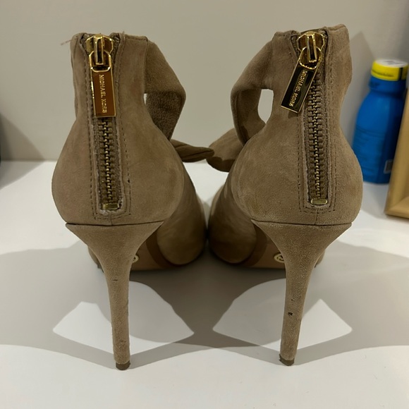 Authentic Michael kors stiletto heels in size 6 - Picture 5 of 8